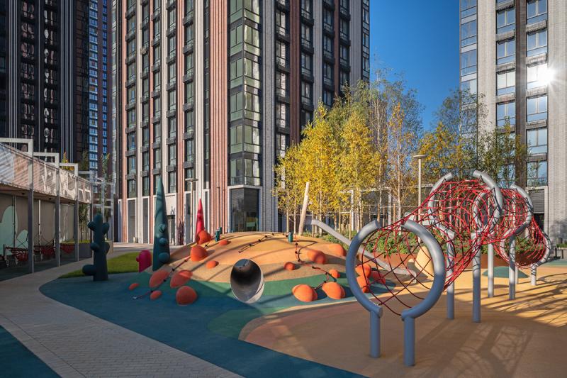 Архитектурное бюро UTRO создало уникальную детскую площадку для ЖК Метрополия, г. Москва
