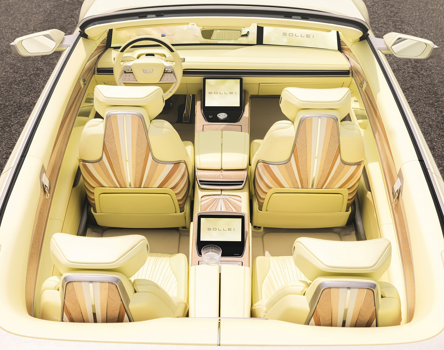 Cadillac SOLLEI: электрический кабриолет с баром