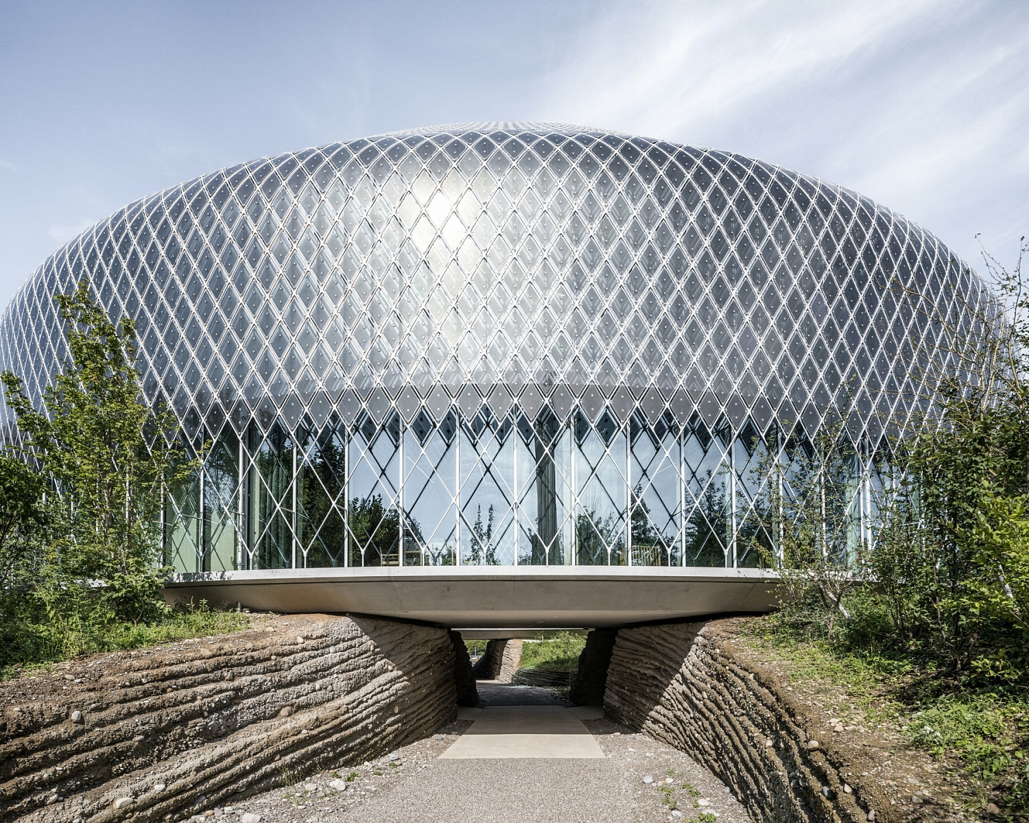 Архитектурная студия AMDL CIRCLE спроектировала круглый павильон для кампуса в Базеле, Швейцария