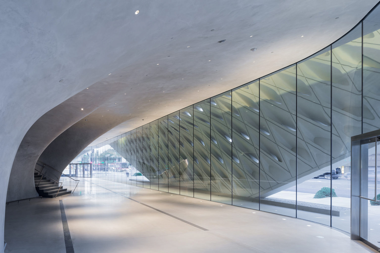 Необыкновенный музей искусств The Broad в Лос-Анджелесе